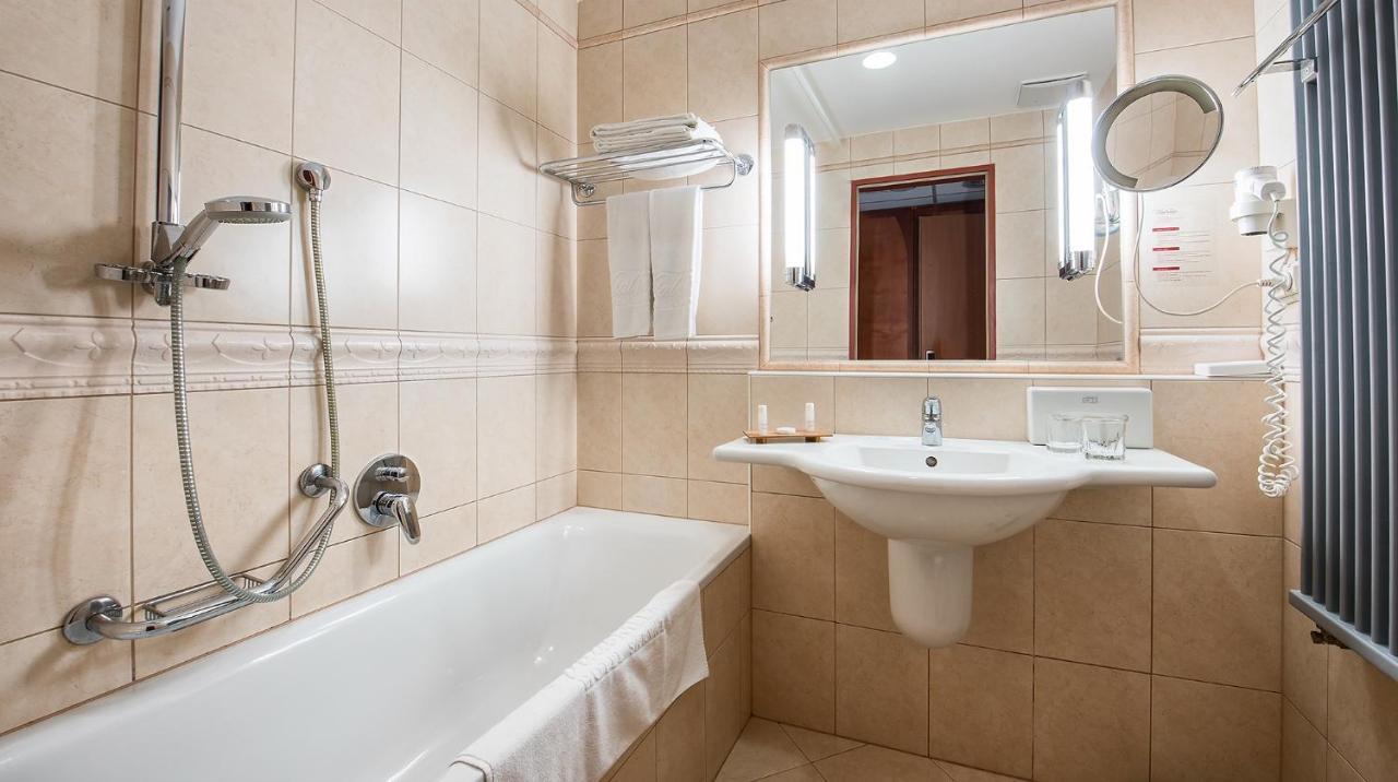 Vitalmed Hotel Sárvár Eksteriør billede